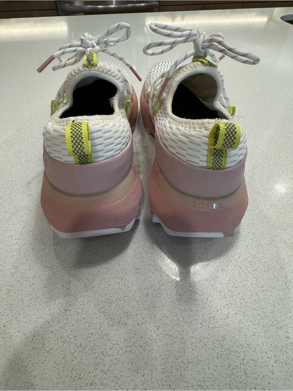Sorel Pink Camo Chunky Sole Sneakers sz 7